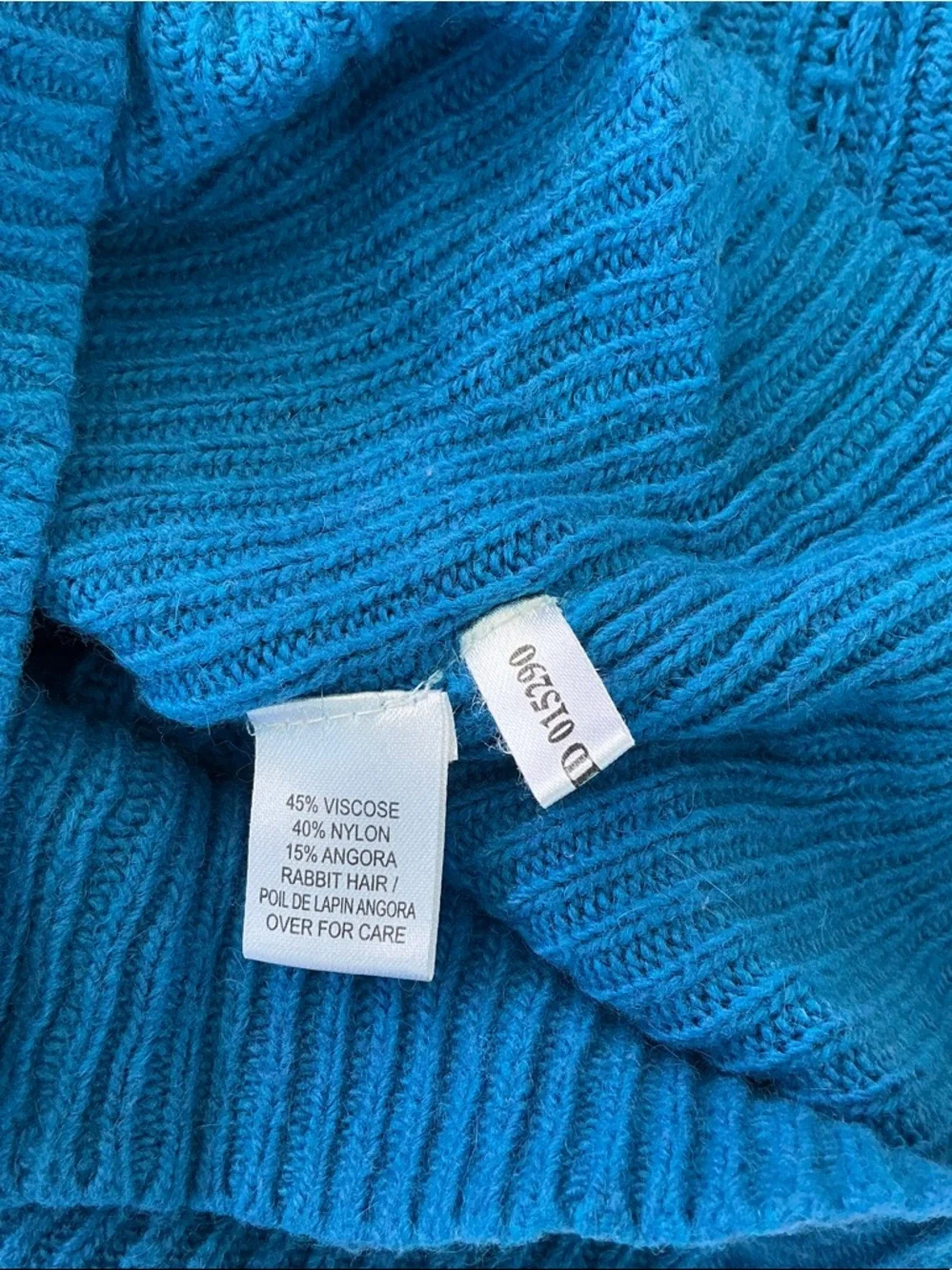 Abercrombie & Fitch Bright Blue Cable-Knit V-Neck Sweater - Picture 8 of 9